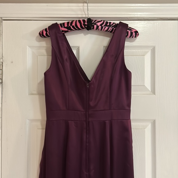 Beautiful Formal/bridesmaid/mother of the bride dress with crystal detail - Picture 4 of 5